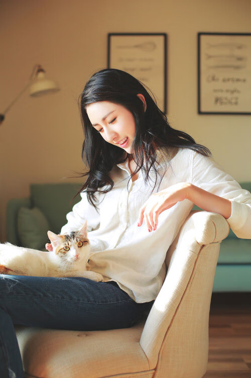 爱游戏下载-快船替补火力不减压制对手，快船替补阵容